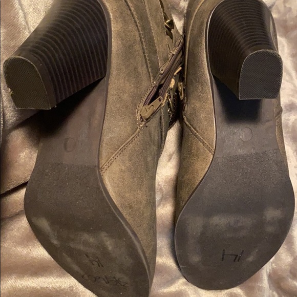 Cute booties 10 - Picture 4 of 4